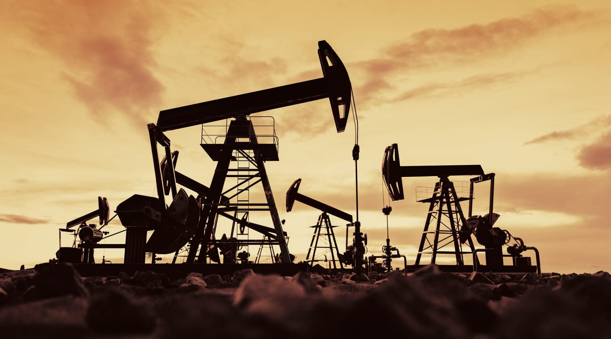 Crude Oil Slides as US Dollar Strengthens represented in a picture.