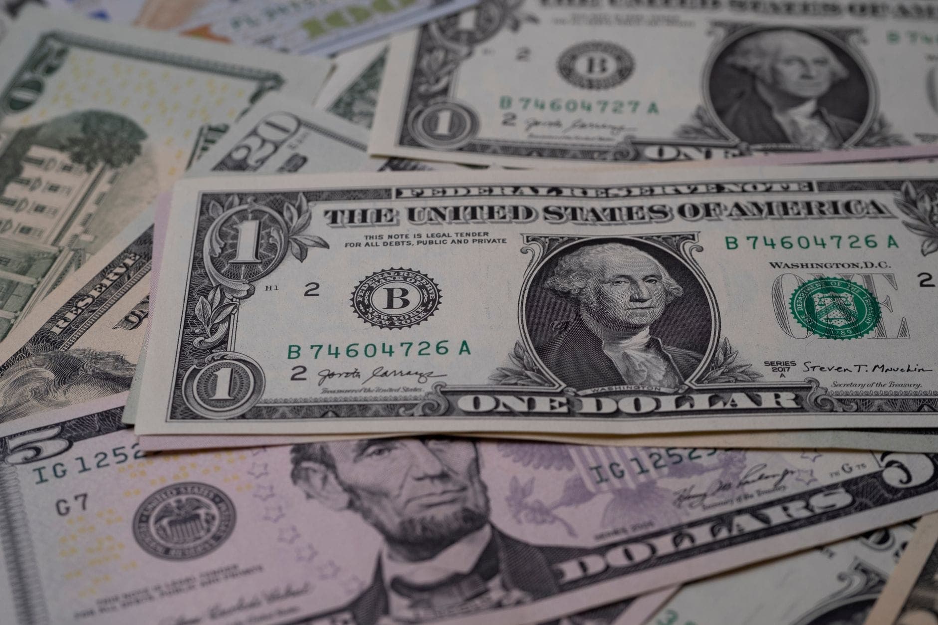 AI bubble dollar risk