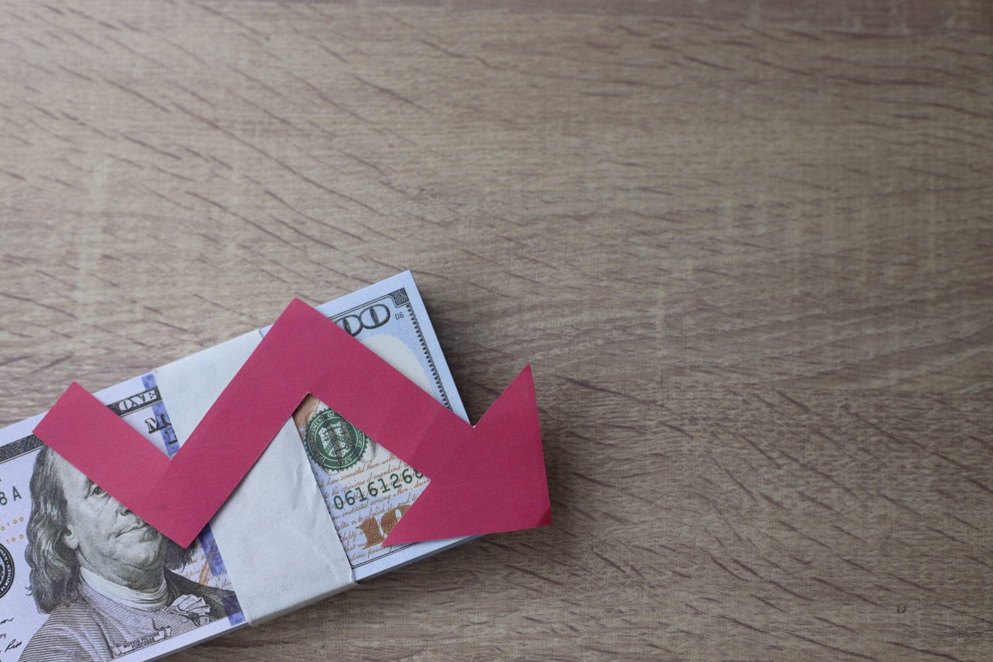 EUR/USD and GBP/USD gain ground as US Dollar weakens represented pictorially.