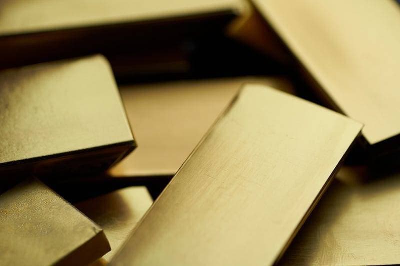 Gold Price Surge Signals Demand Amid Economic Uncertainty