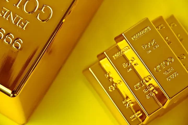 Strategy Behind Central Banks Buying Gold to Protect Economies