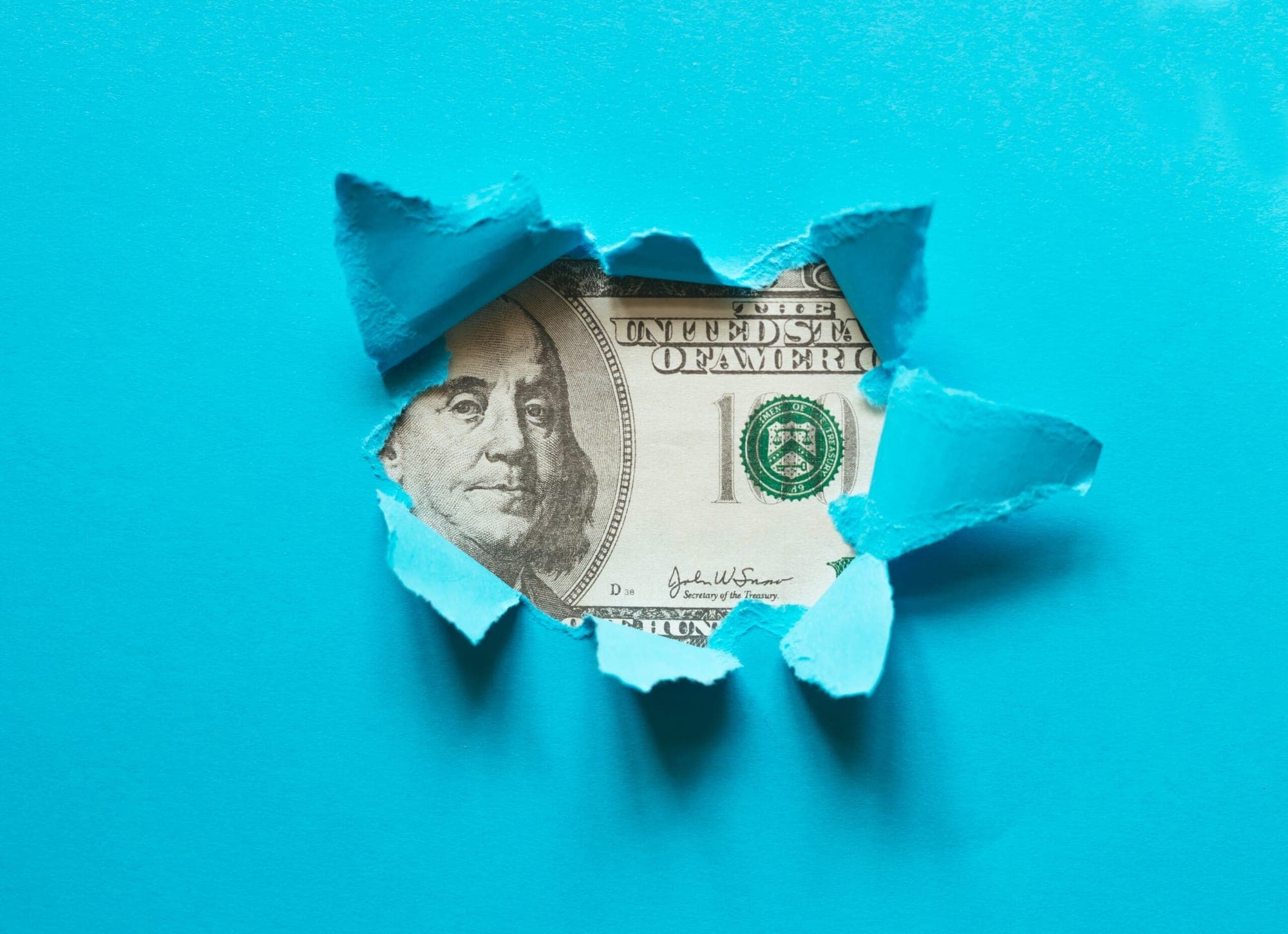 US Dollar Navigates Uncertainty represented in a picture.