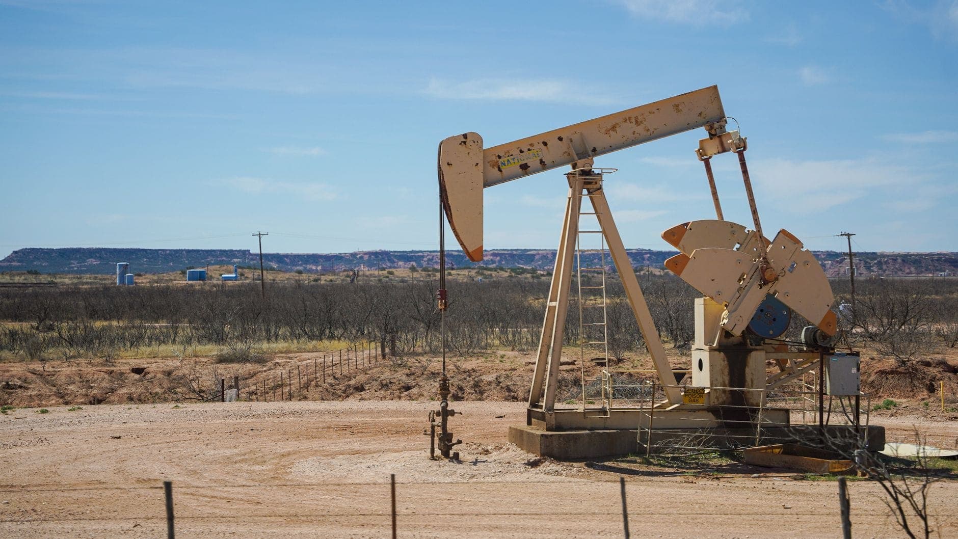 oil rally weakens euro