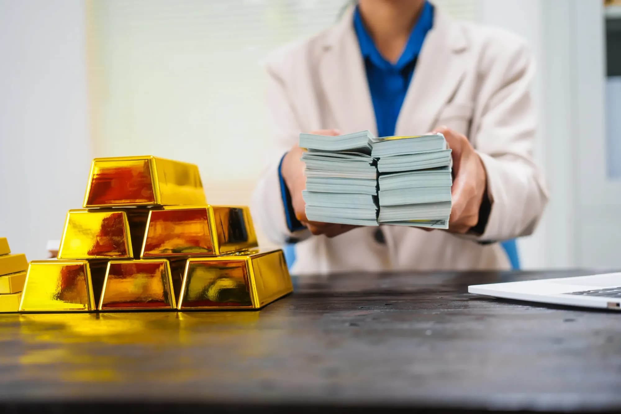 Why Do Gold Prices Fall When Tariff Fears Go Away?