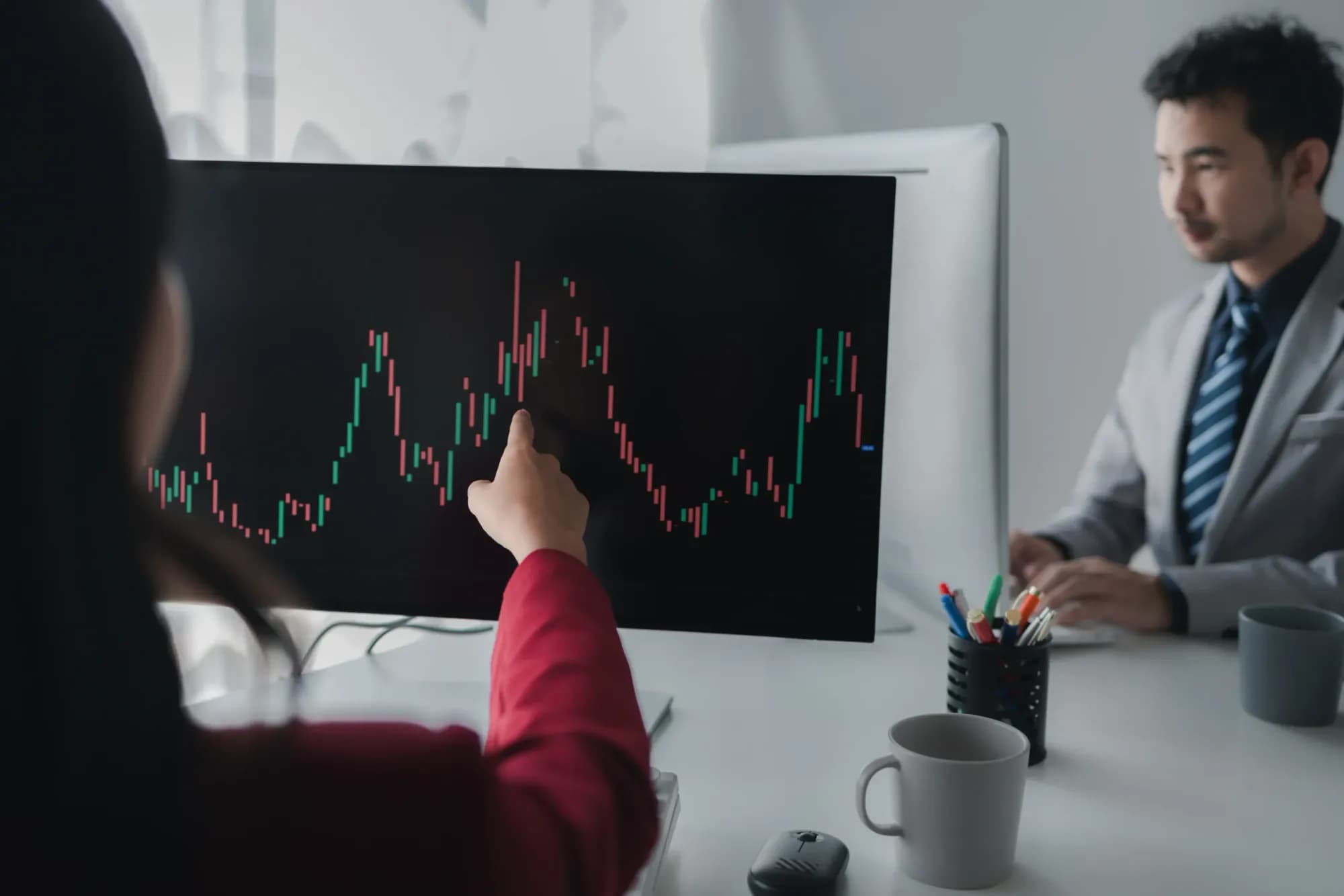 What Is the Difference Between MT4 and MT5 for Beginners?