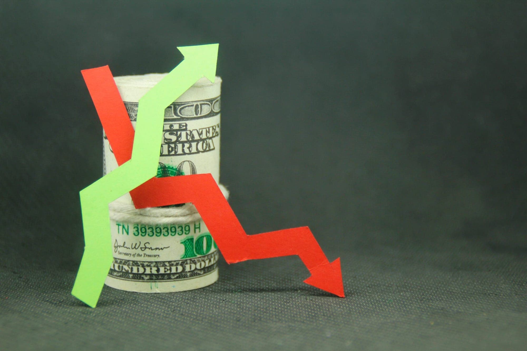 Trump and Musk Feud Effect on Stock Market and Dollar