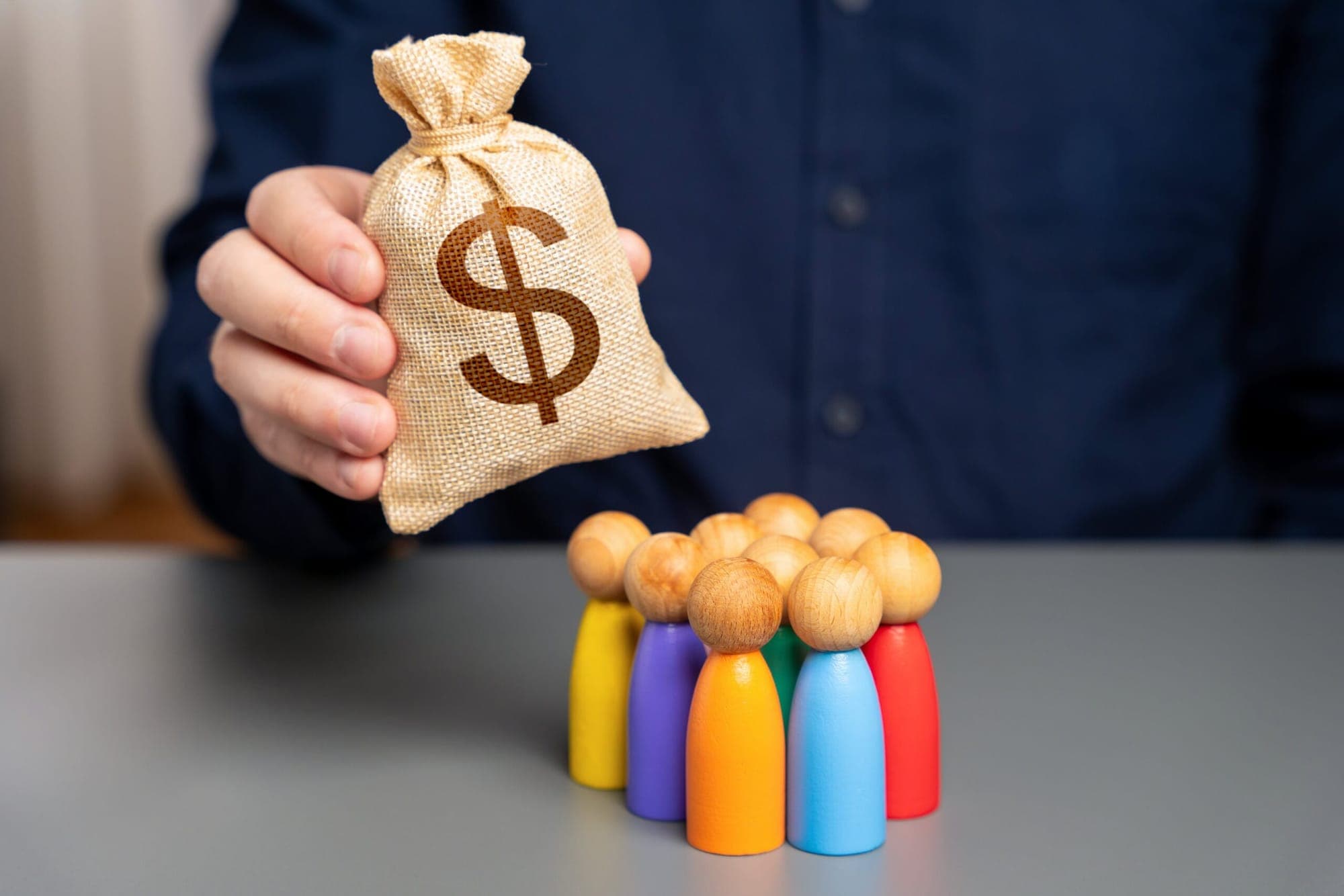 What Is Trade De-Dollarization and How Does It Affect Forex?