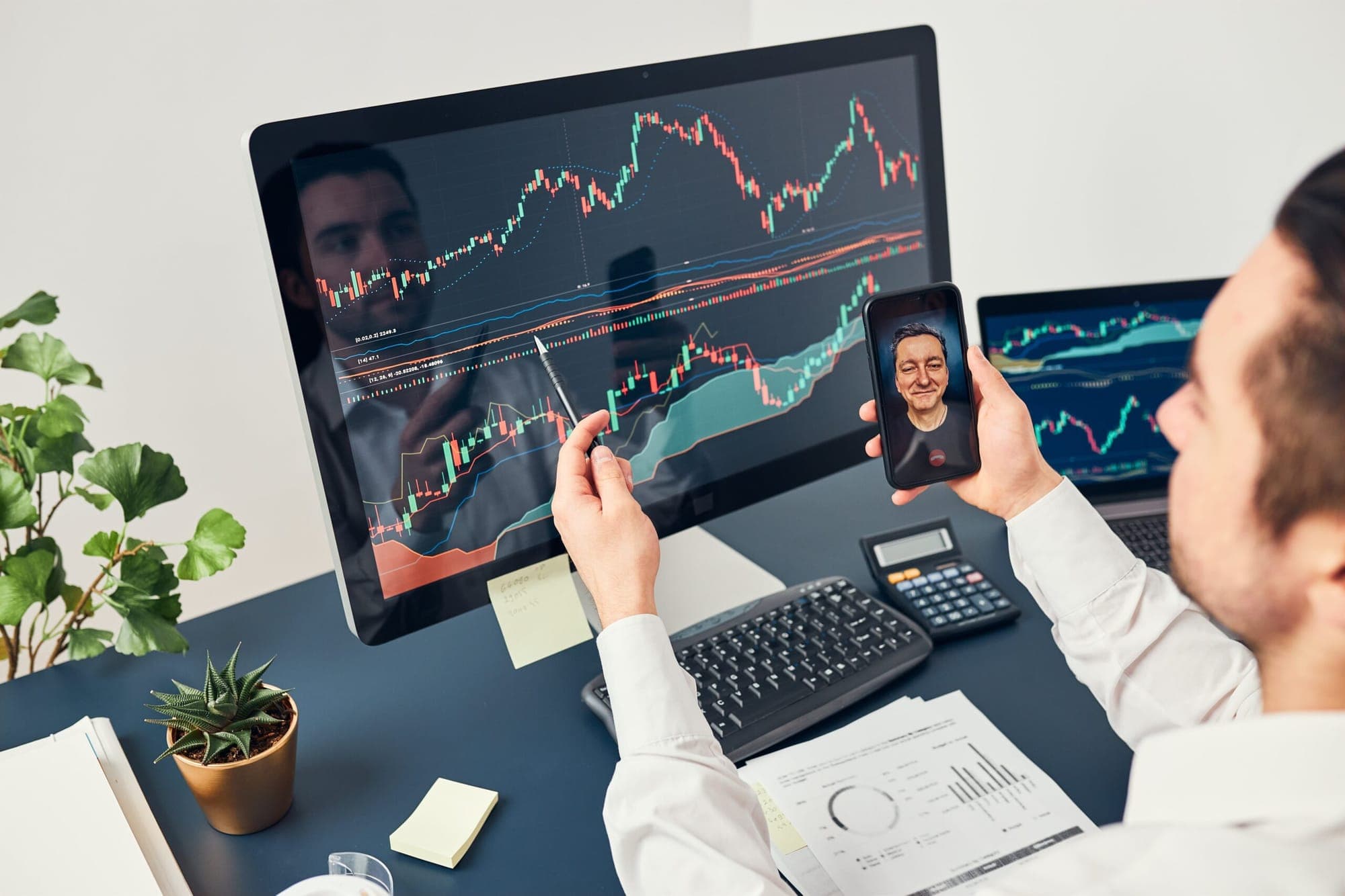 What Is a Forex Gamma Squeeze and How Does It Affect Prices?