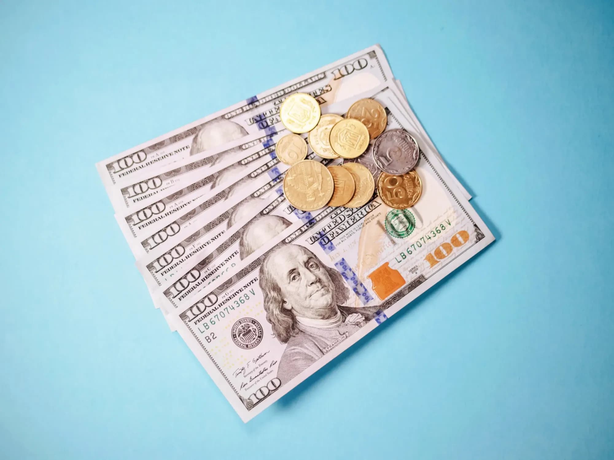 close-up-of-various-currency-notes-and-coins-from-2025-03-09-02-50-06-utc-min