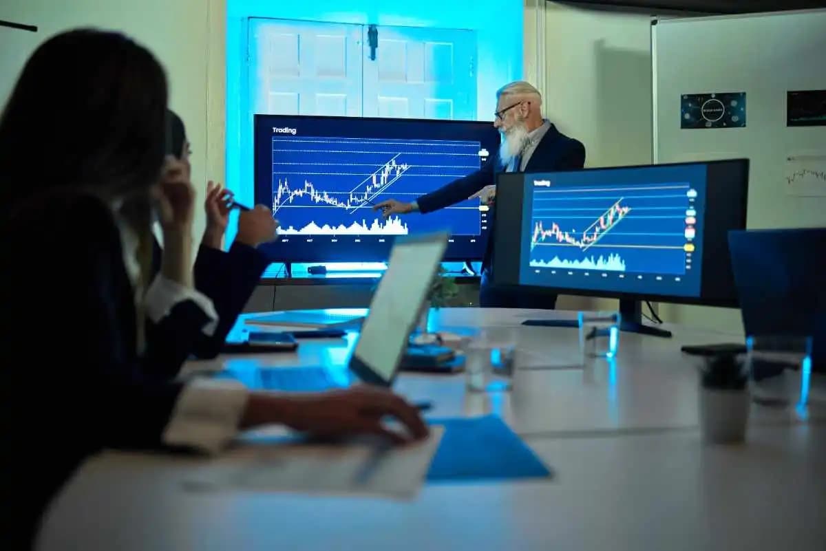 commodity booms and forex trends