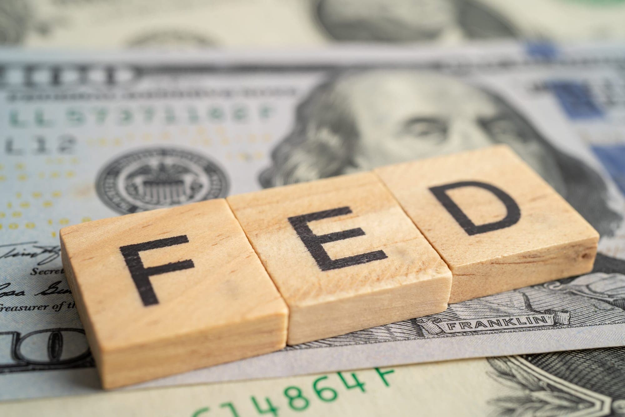 Federal Reserve Policy Error: Analysts Warn of Tight Measures