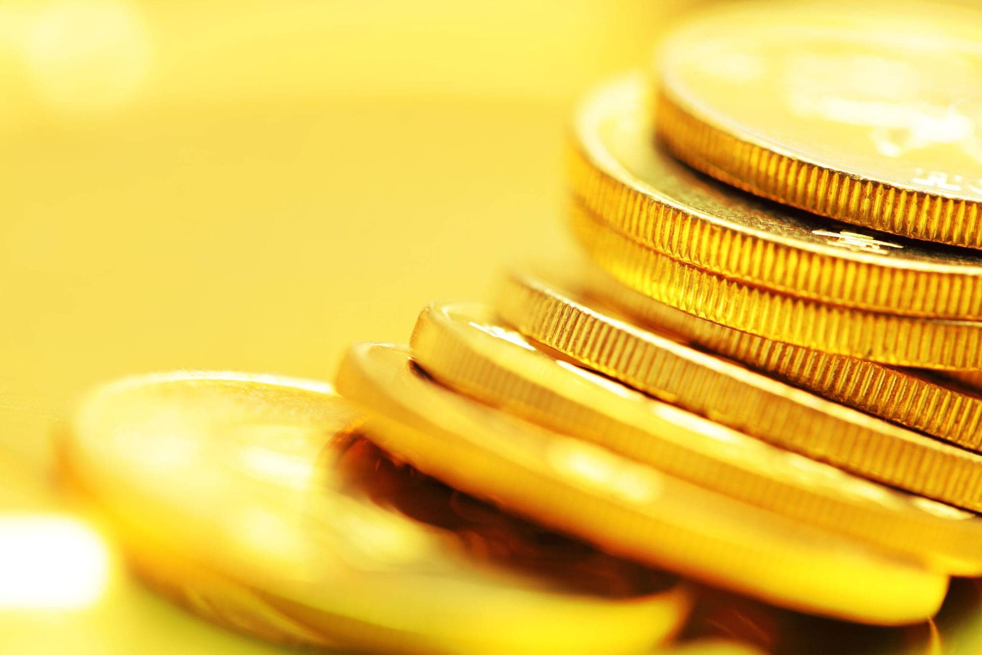 gold vs. silver prices represented in an image.