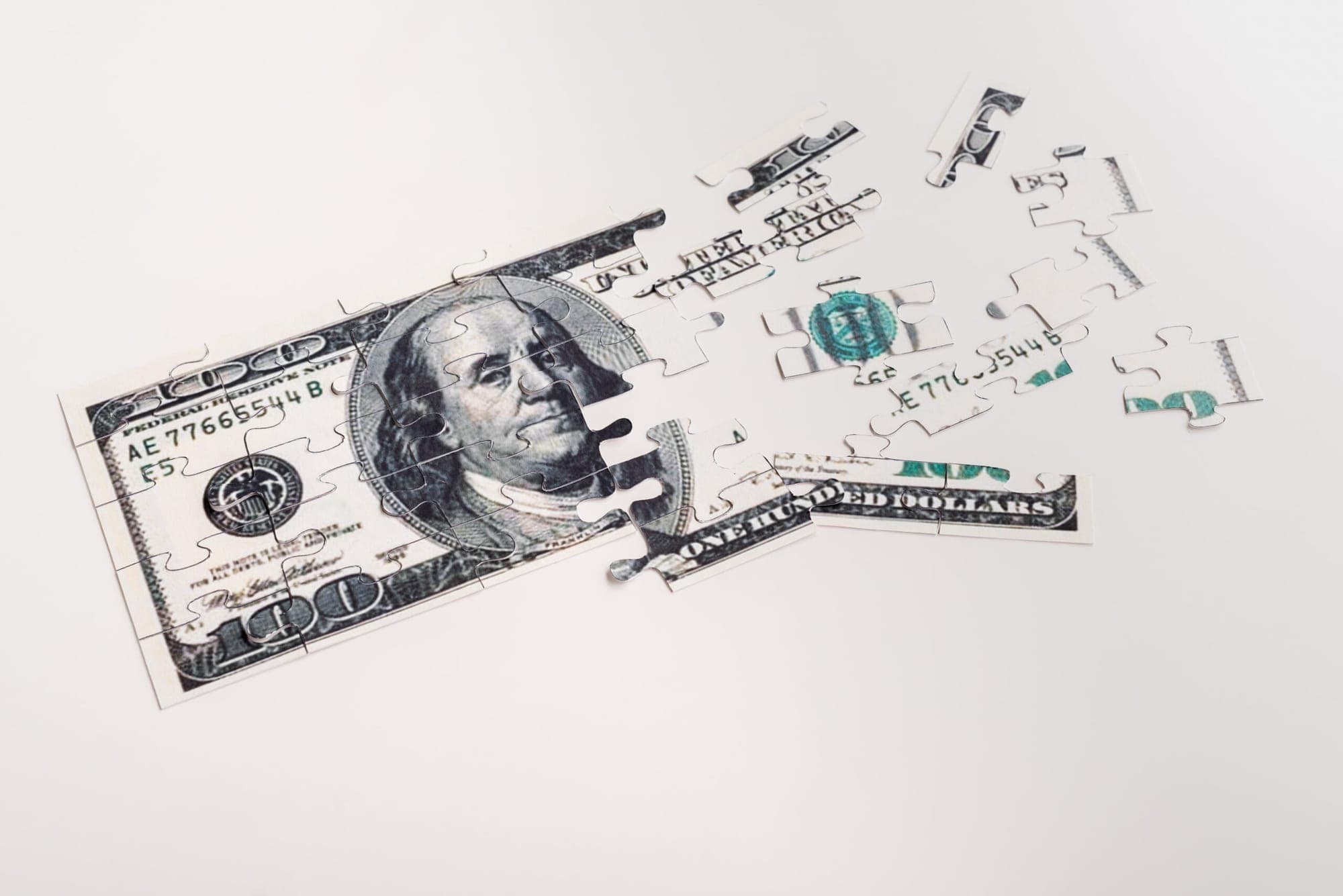 U.S. Dollar’s Decline in 2025: What Are the Main Reasons?