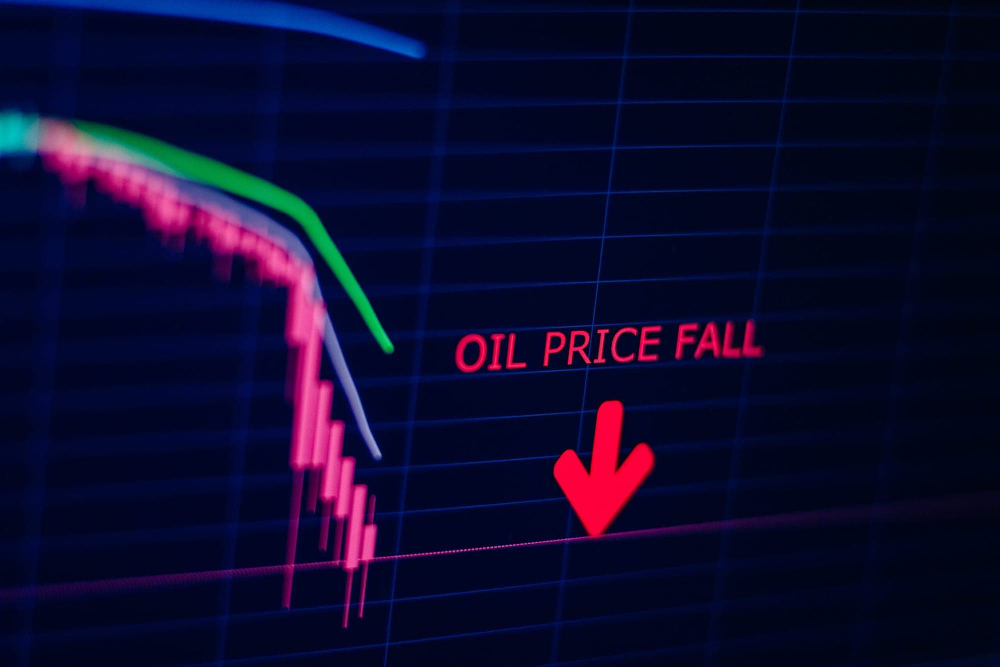 Oil prices fall represented in a picture.