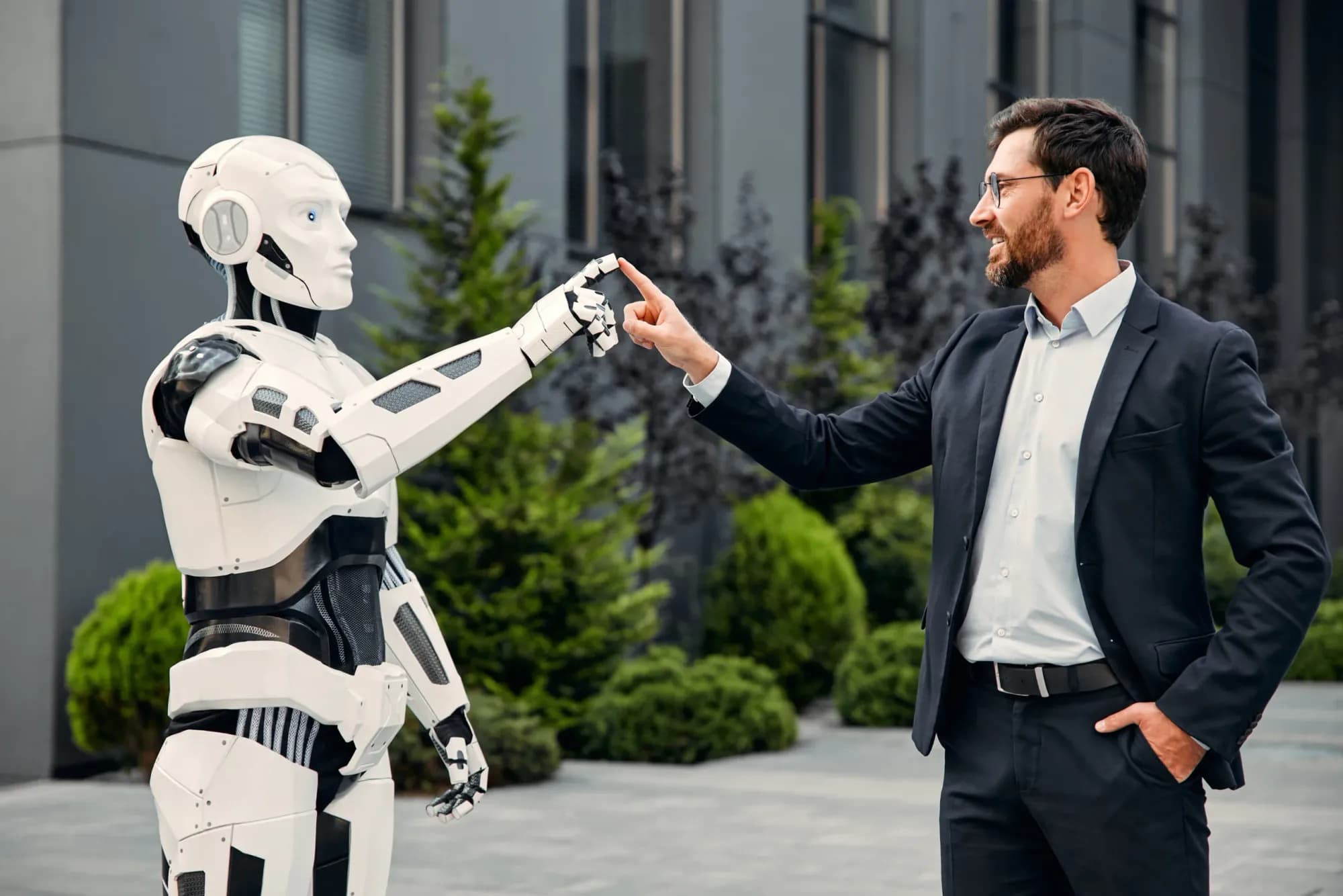 AI vs Humans in Forex Trading: Which Is Better in 2025