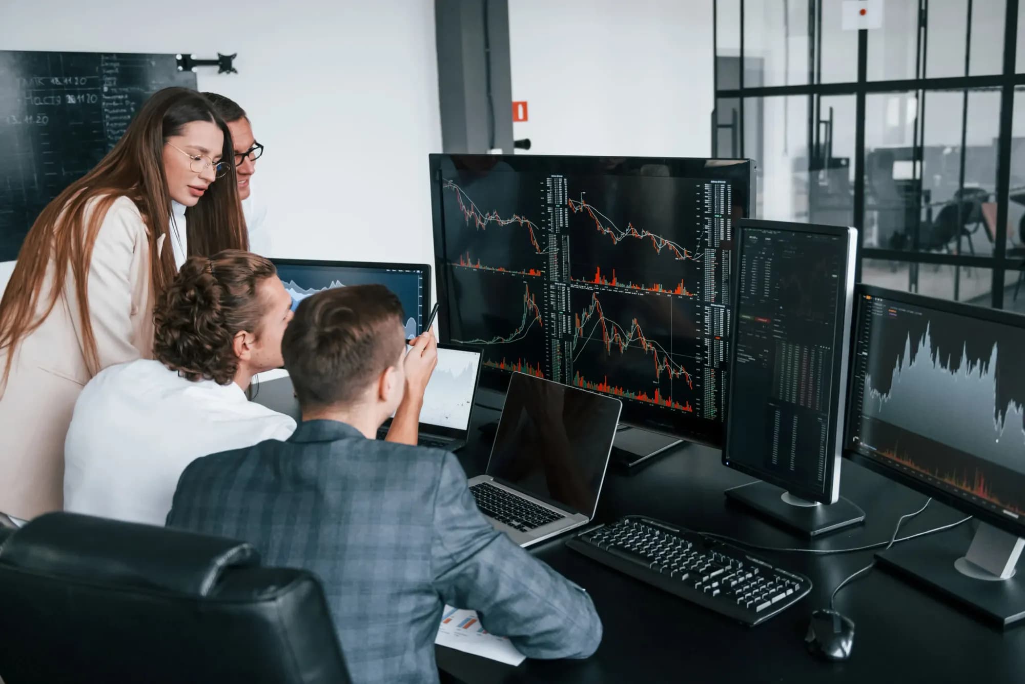 What Is Position Bias in Trading and How to Avoid It?