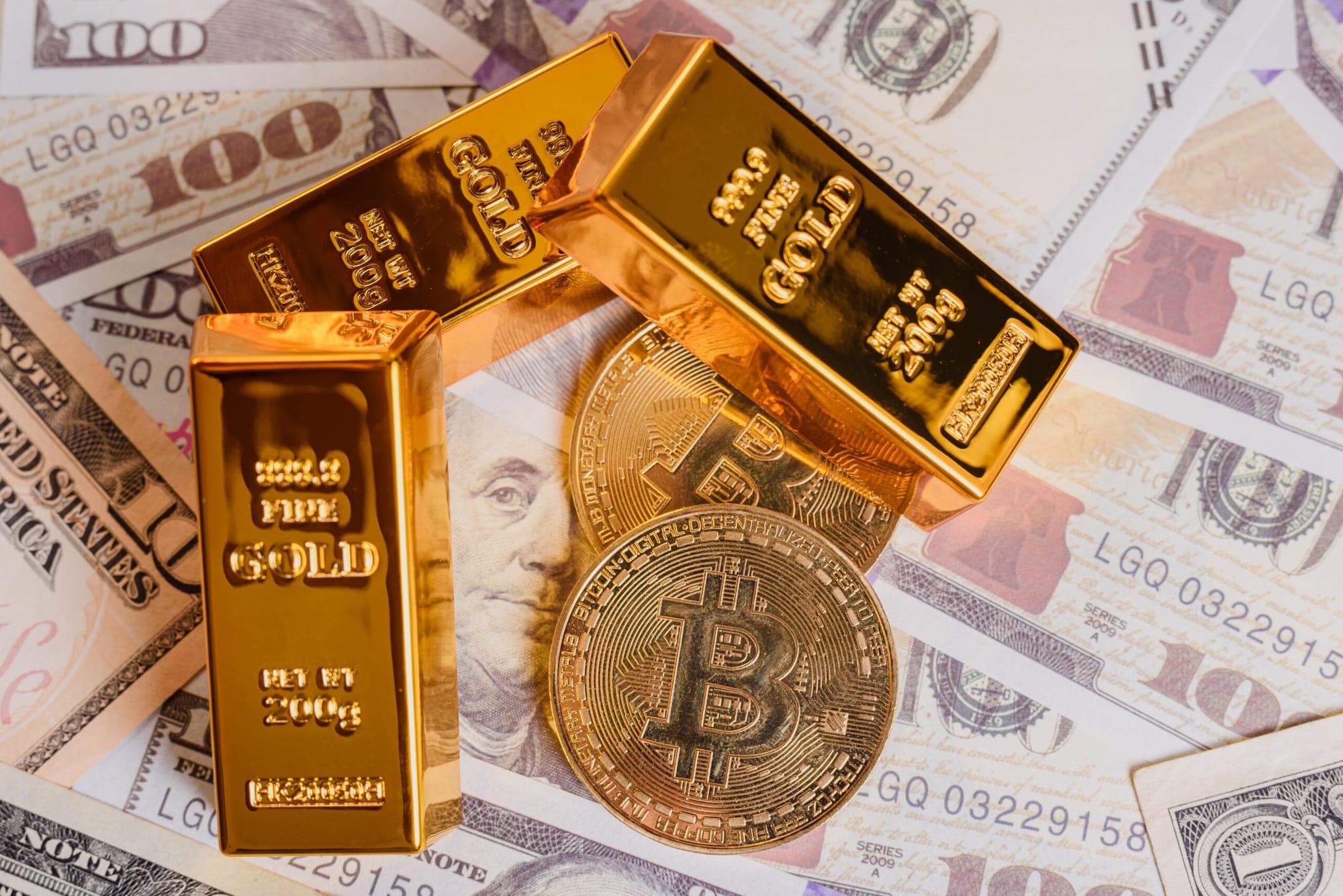 Gold vs. Bitcoin in 2025: What’s the Ultimate Inflation Hedge?