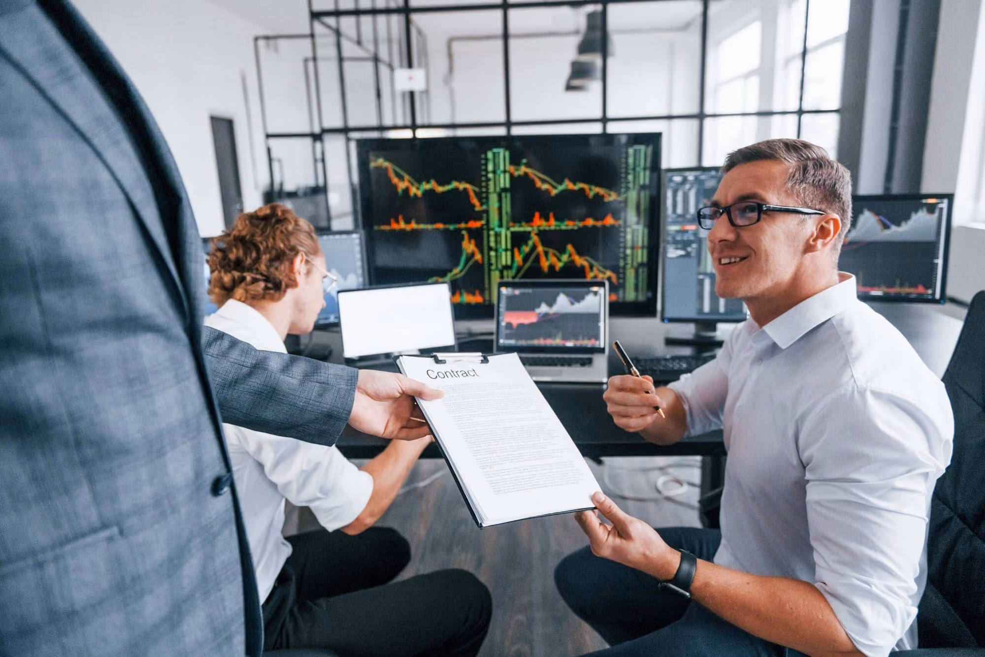What Is TradingView and How Do Traders Use It?