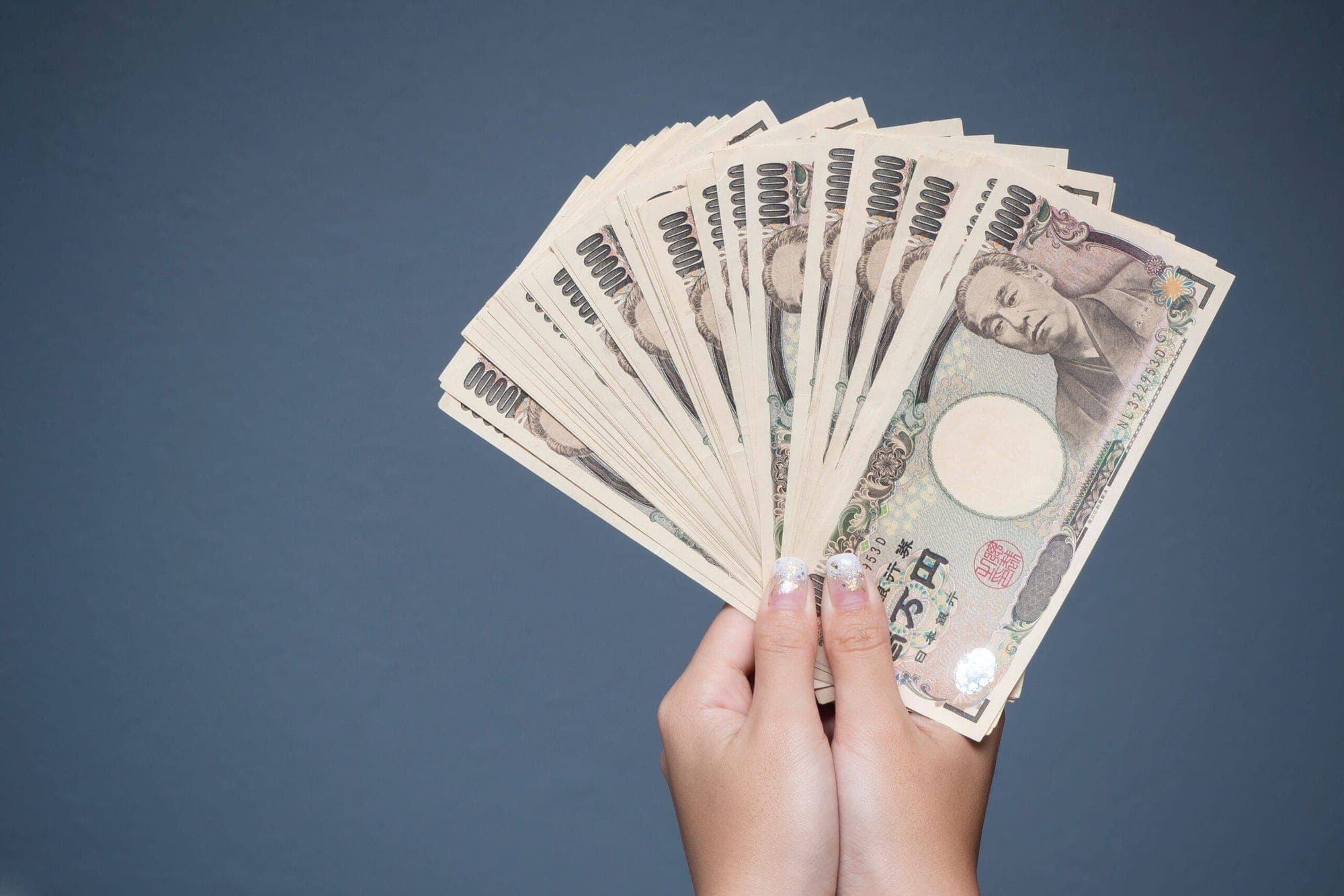 Yen Crashes represented in an image.