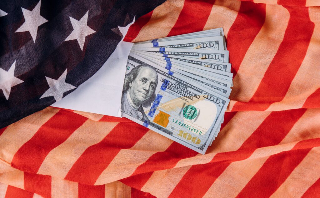 US Dollar Dip Pauses represented in an image.