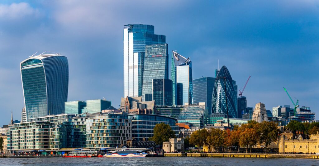 BoE Rate Hike Bets Lift the Pound: What It Means for You